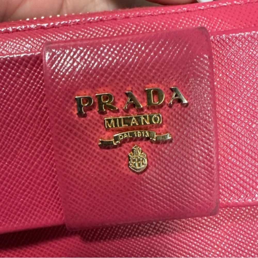 Authentic Prada Saffiano Pink Leather Bow Zip Around Wallet - Picture 6 of 11